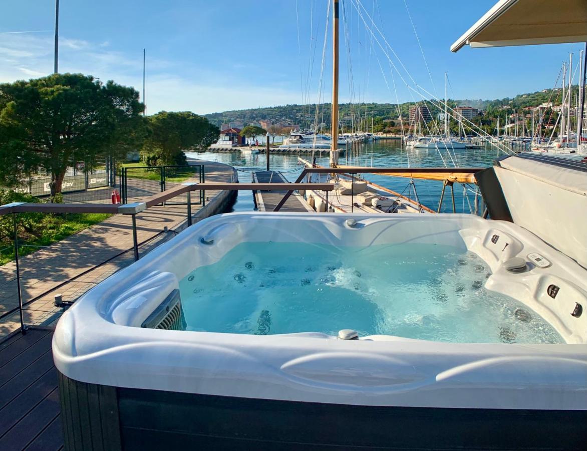 Bellavista Houseboat Apartment Portorose Exterior photo