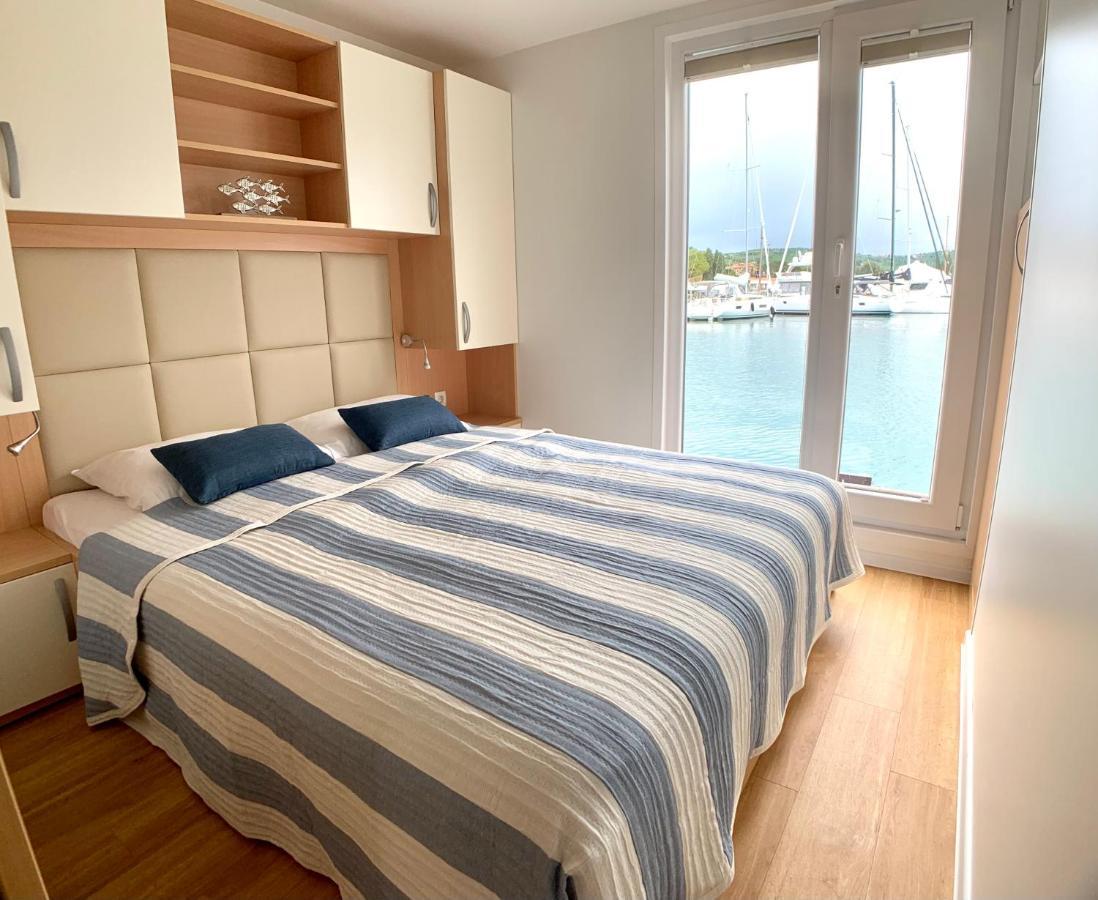 Bellavista Houseboat Apartment Portorose Exterior photo