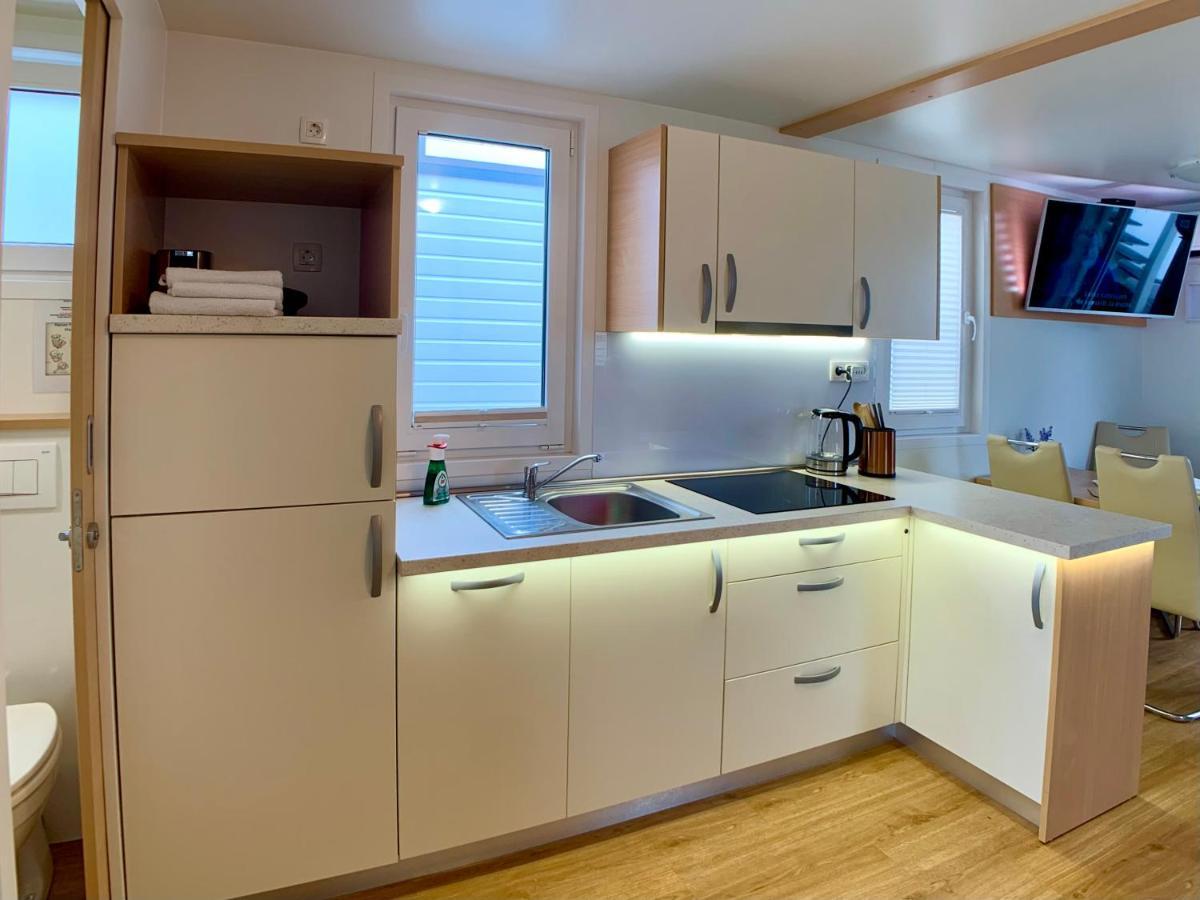 Bellavista Houseboat Apartment Portorose Exterior photo